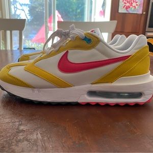 Nike Air Max DAWNS